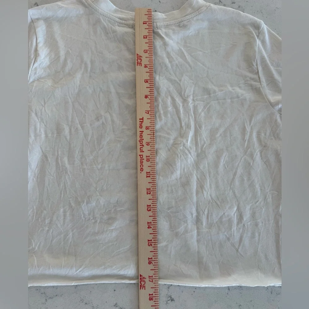 Originality brand cropped graphic SS t-shirt  Long Live Cowgirls design Sz S NWT - Picture 9 of 10